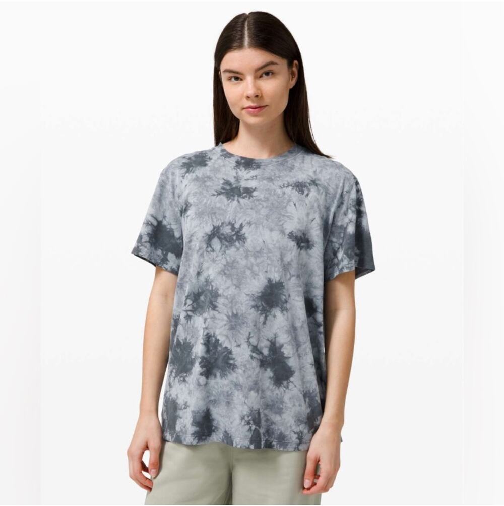 Lululemon Top Womens 6 Gray Blue All Yours Tee Earth Dye Oversized Boyfriend Gym